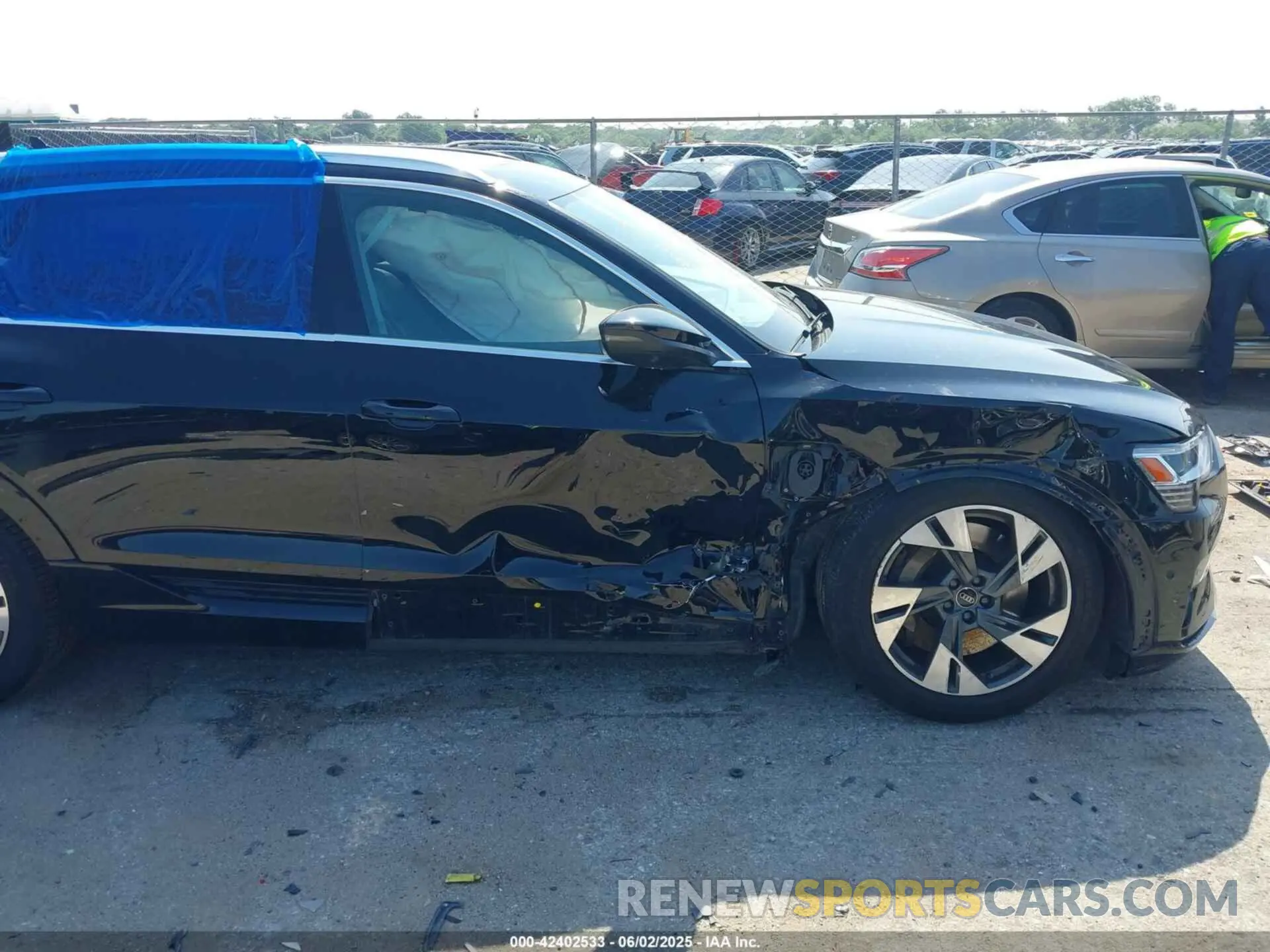 6 Photograph of a damaged car WA1LABGE6NB022565 AUDI E-TRON 2022