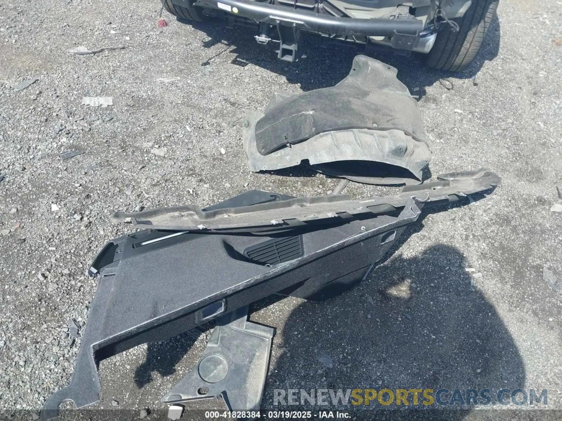12 Photograph of a damaged car WA1VABGEXNB024392 AUDI E-TRON 2022