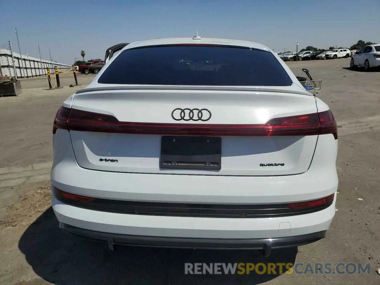 6 Photograph of a damaged car WA12AAGE4PB025635 AUDI E-TRON 2023