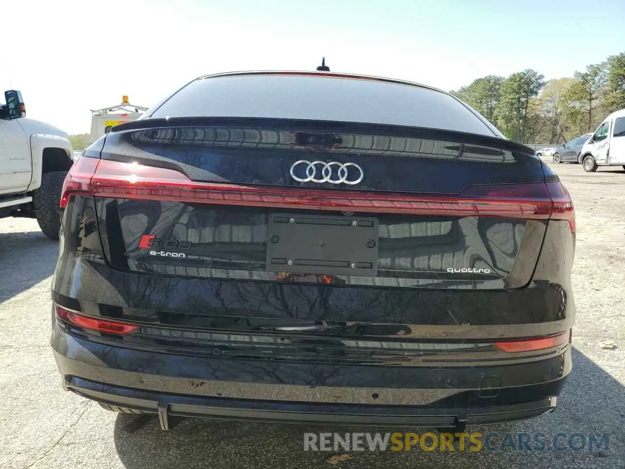 6 Photograph of a damaged car WA12AAGE5PB023649 AUDI E-TRON 2023