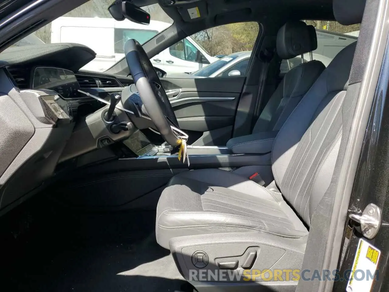 7 Photograph of a damaged car WA12AAGE5PB023649 AUDI E-TRON 2023