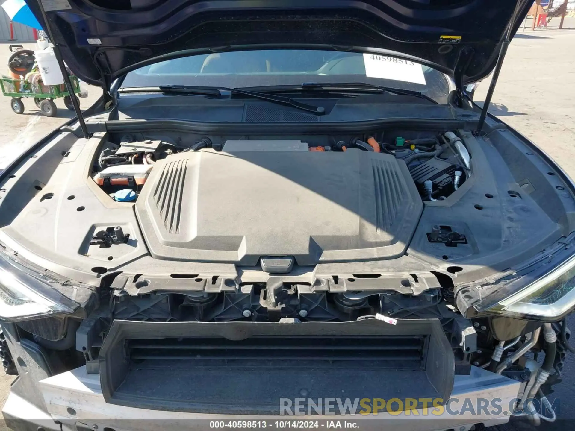 10 Photograph of a damaged car WA1AAAGE2PB014127 AUDI E-TRON 2023