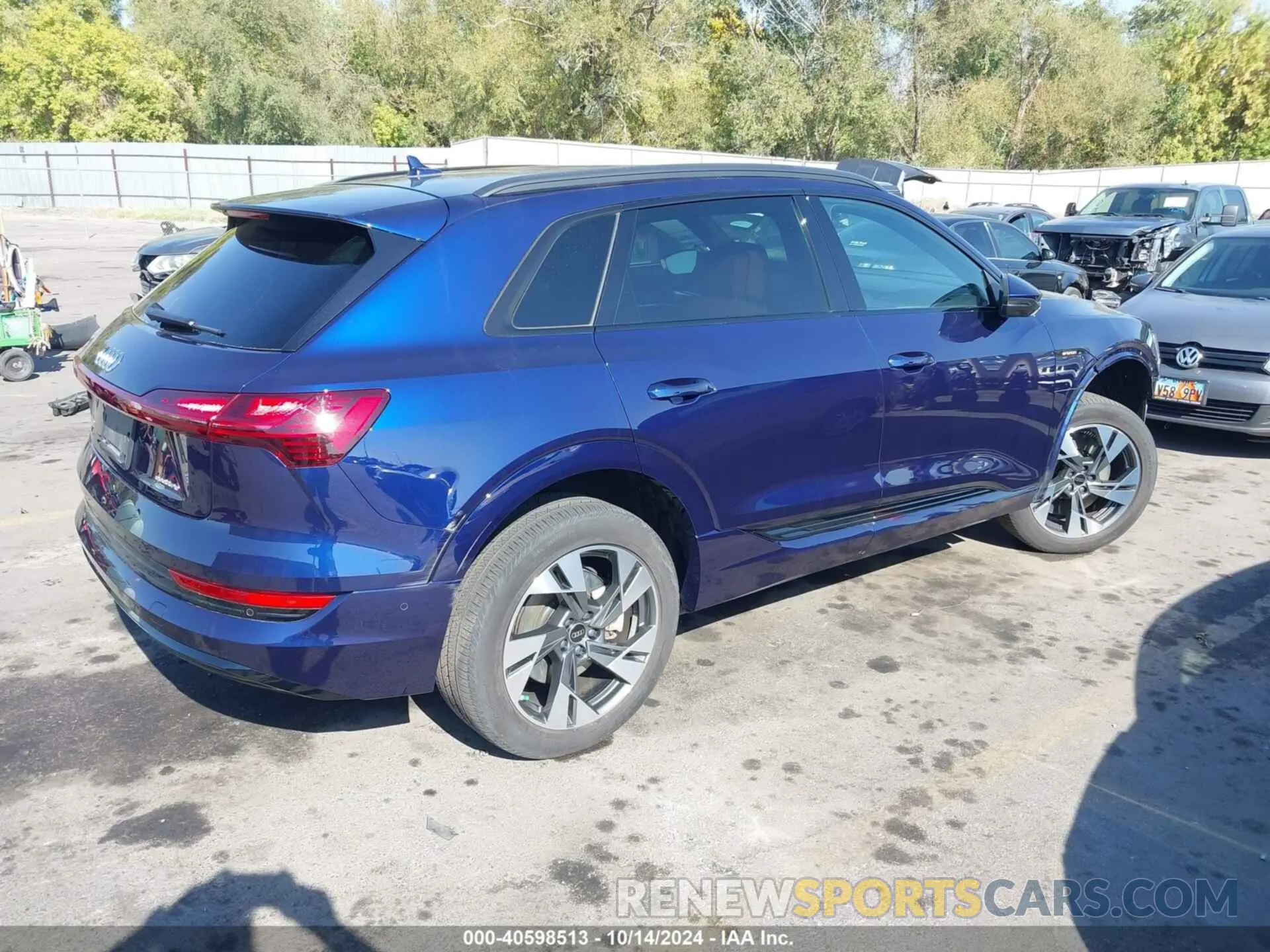 4 Photograph of a damaged car WA1AAAGE2PB014127 AUDI E-TRON 2023