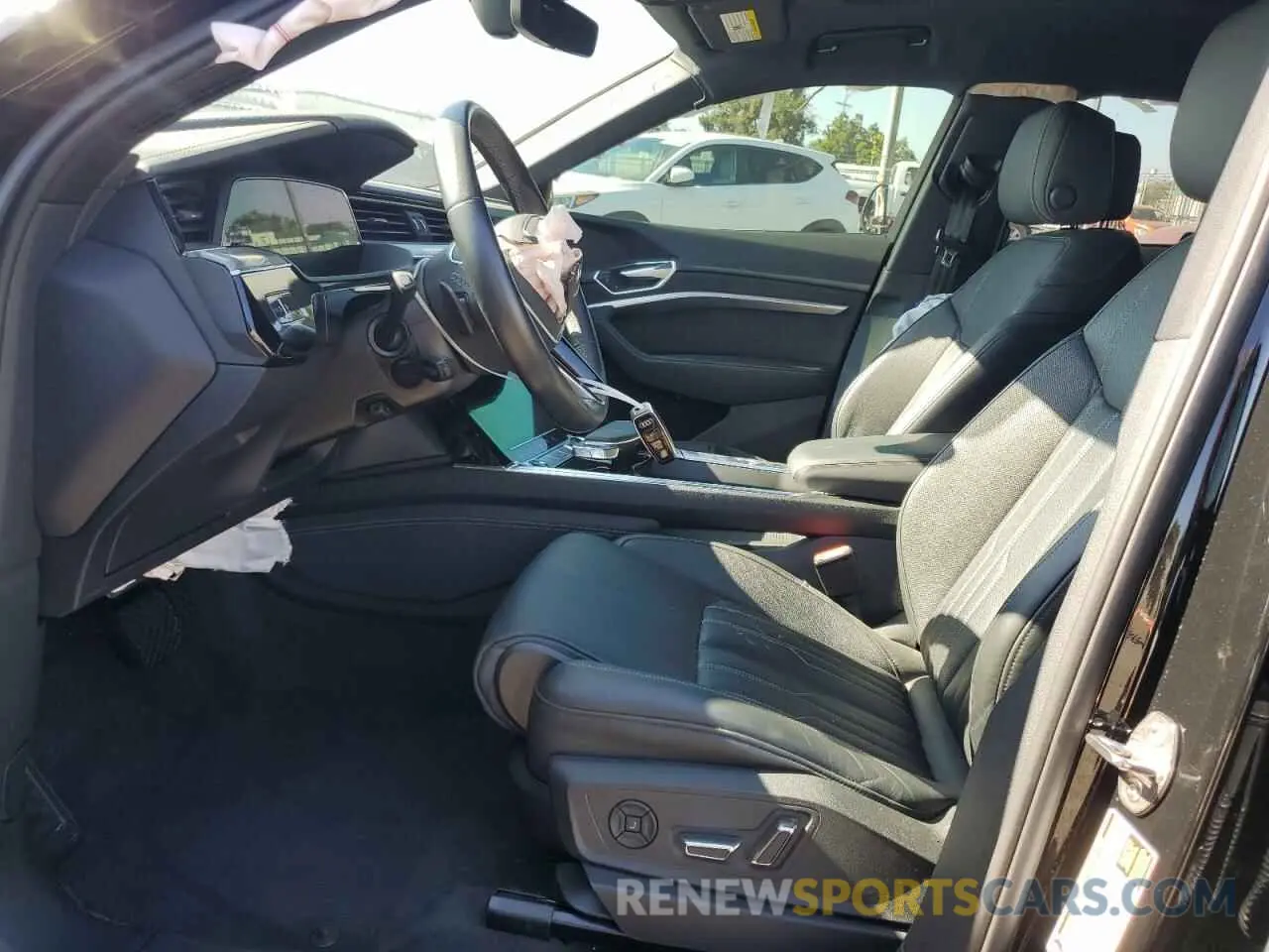 7 Photograph of a damaged car WA1VABGEXNB012047 AUDI E-TRON CHR 2022