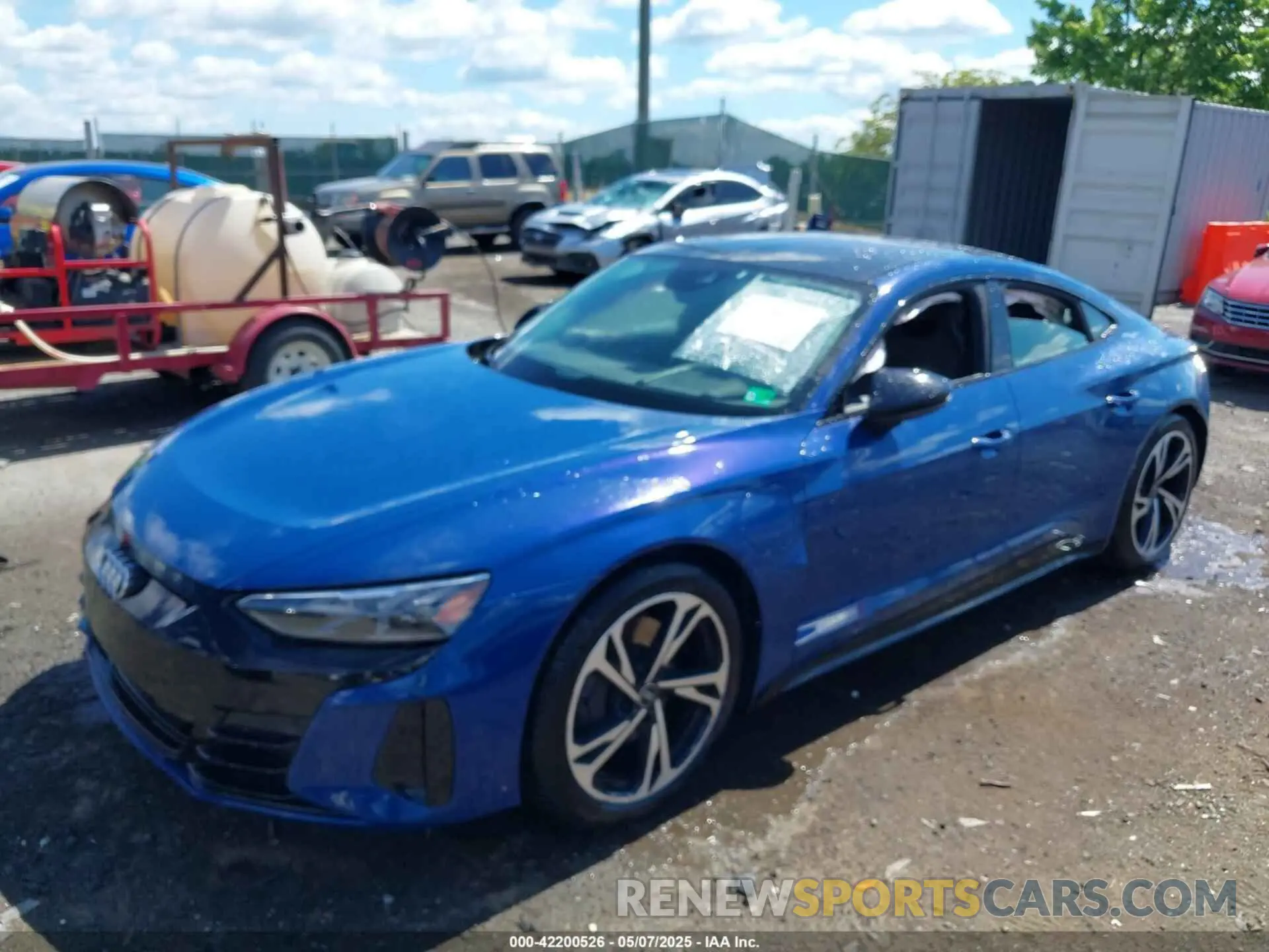 2 Photograph of a damaged car WAUCJBFW1N7005088 AUDI E-TRON GT 2022