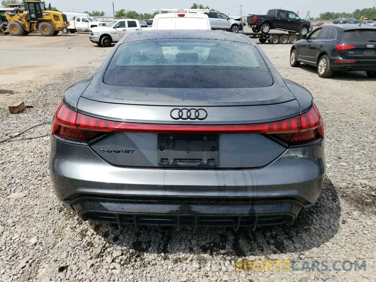 6 Photograph of a damaged car WAUCJBFW5N7004381 AUDI E-TRON GT 2022