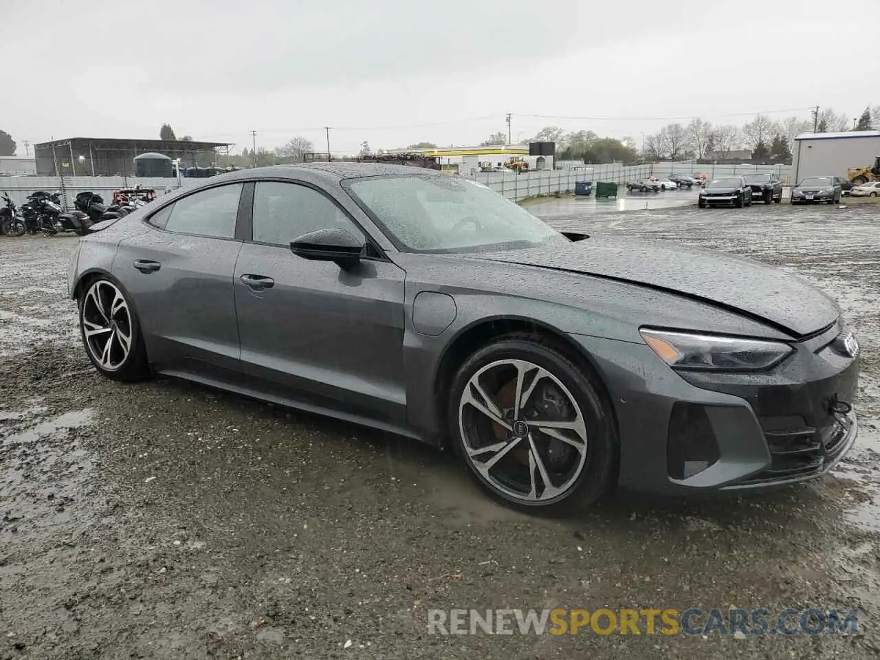 4 Photograph of a damaged car WAUEJBFW6N7000932 AUDI E-TRON GT 2022