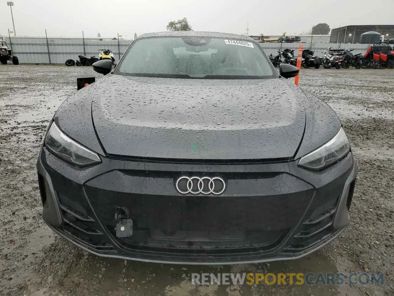 5 Photograph of a damaged car WAUEJBFW6N7000932 AUDI E-TRON GT 2022