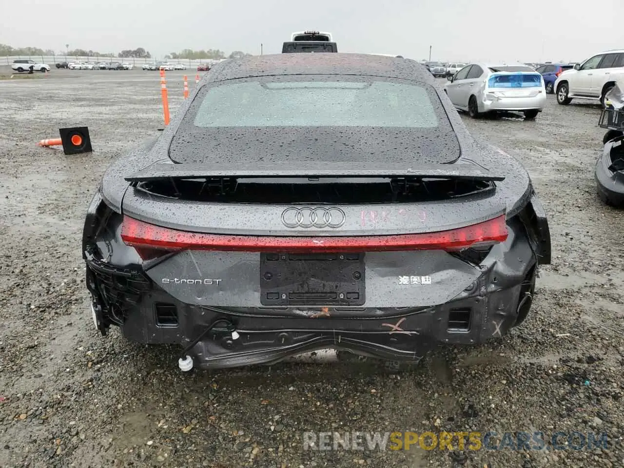 6 Photograph of a damaged car WAUEJBFW6N7000932 AUDI E-TRON GT 2022