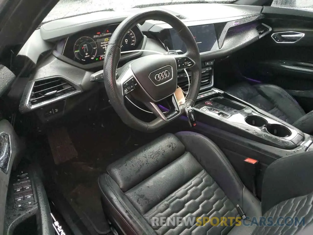 8 Photograph of a damaged car WAUEJBFW6N7000932 AUDI E-TRON GT 2022