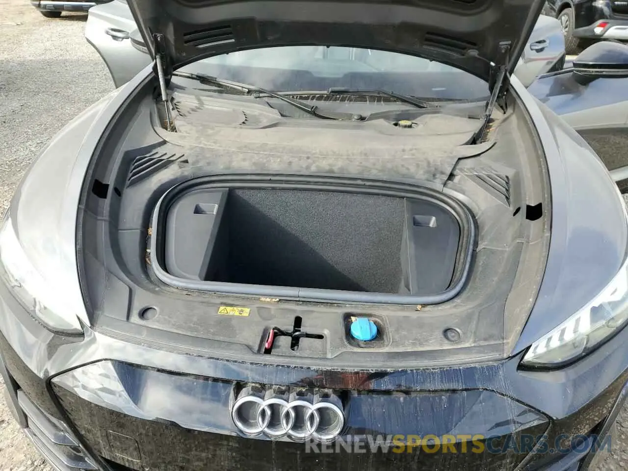 11 Photograph of a damaged car WAUEJBFW9N7004649 AUDI E-TRON GT 2022