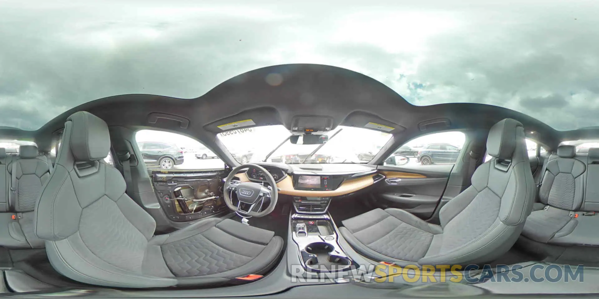 15 Photograph of a damaged car WAUFJBFW3N7010368 AUDI E-TRON GT 2022