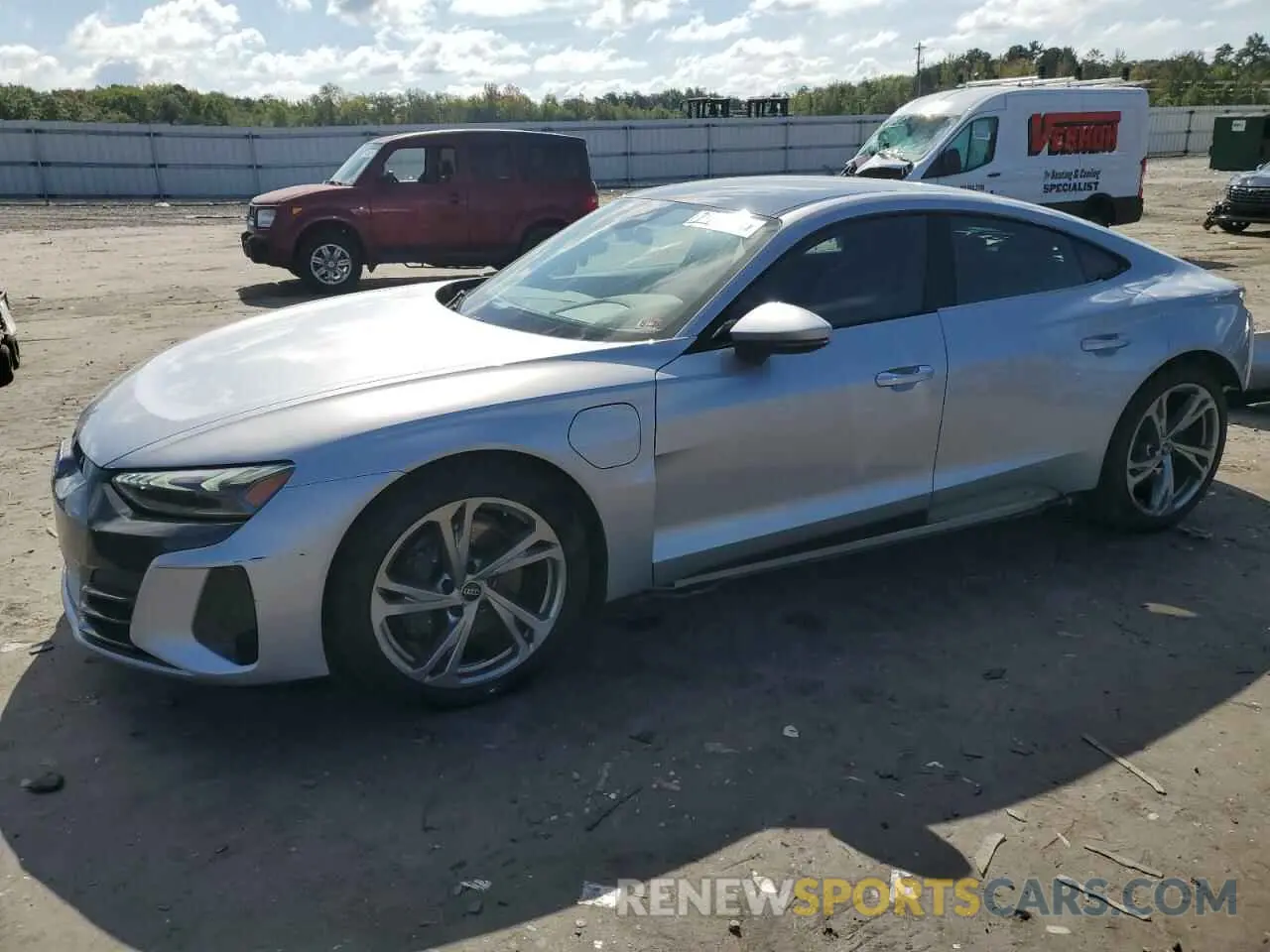 1 Photograph of a damaged car WAUFJBFW8N7006591 AUDI E-TRON GT 2022