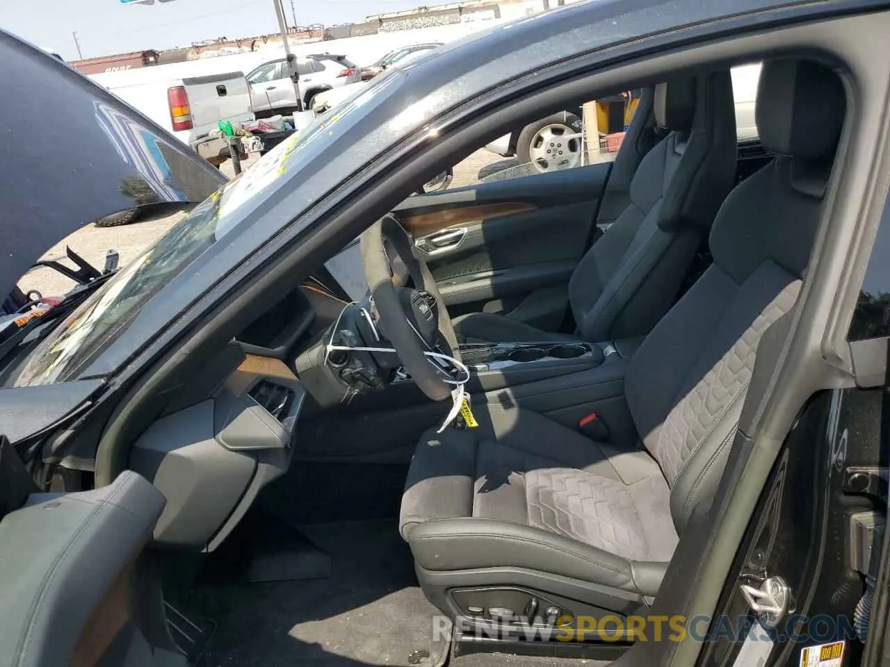 7 Photograph of a damaged car WAUDJBFWXP7003055 AUDI E-TRON GT 2023