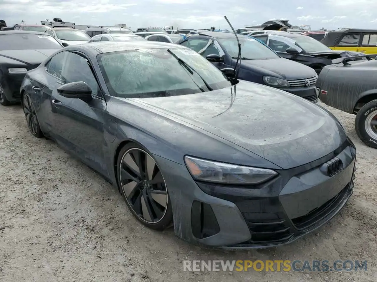 4 Photograph of a damaged car WAUEJBFW3P7006724 AUDI E-TRON GT 2023