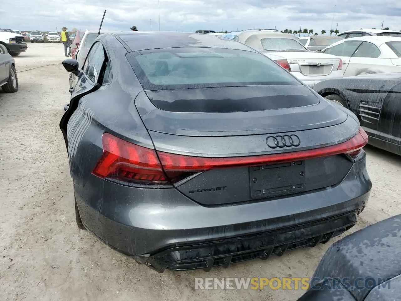 6 Photograph of a damaged car WAUEJBFW3P7006724 AUDI E-TRON GT 2023