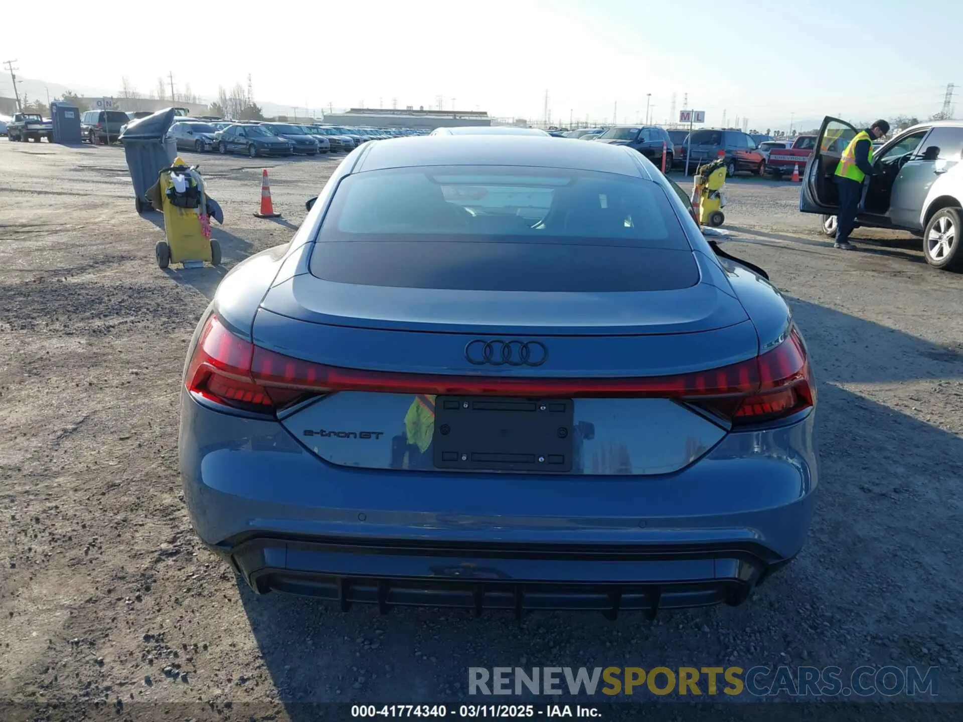 16 Photograph of a damaged car WAUFJBFW3P7006811 AUDI E-TRON GT 2023
