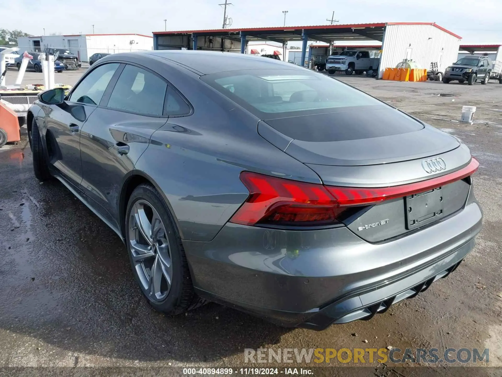 3 Photograph of a damaged car WAUFJBFW4P7005781 AUDI E-TRON GT 2023