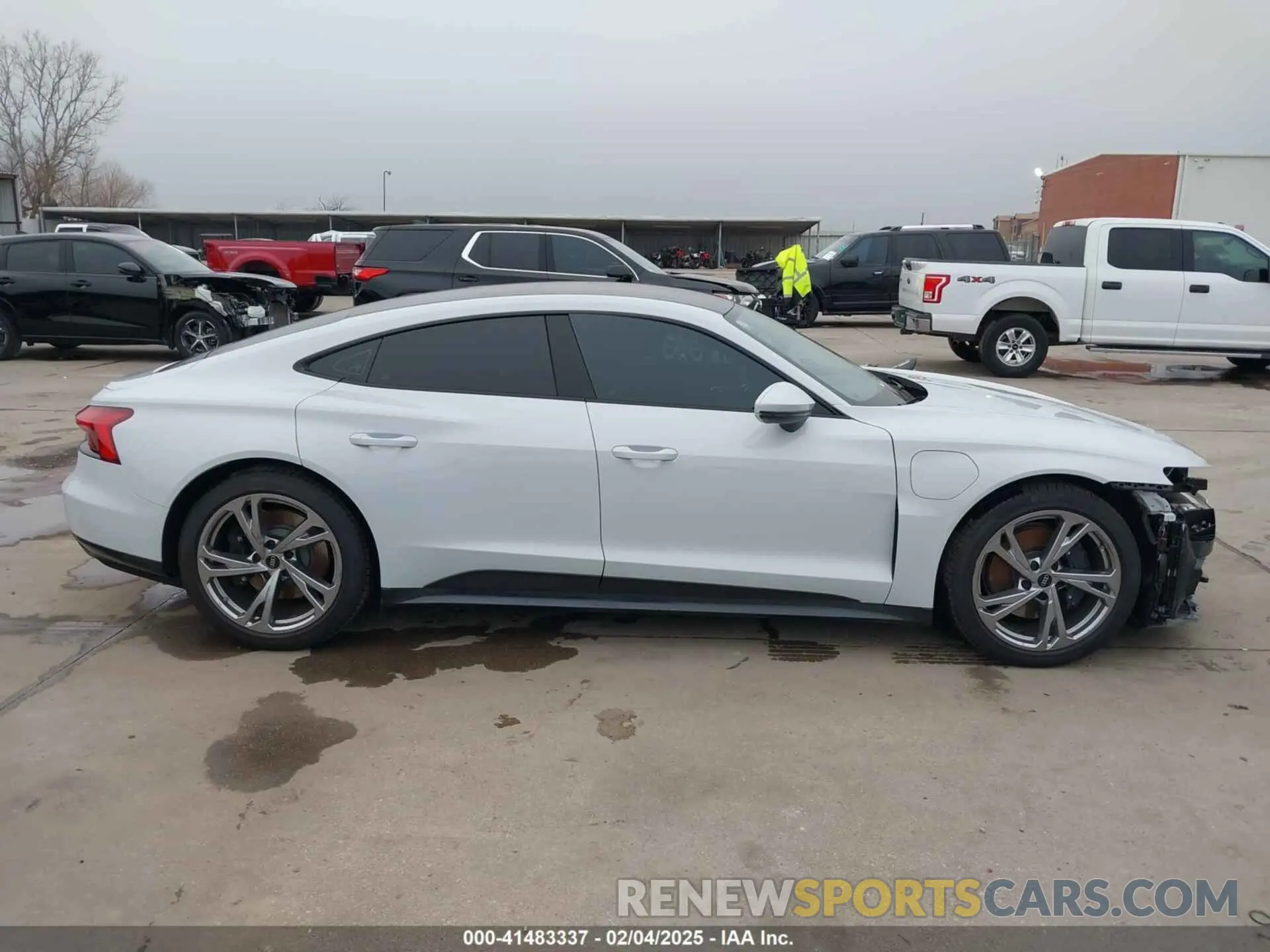 14 Photograph of a damaged car WAUFJBFW1R7000993 AUDI E-TRON GT 2024