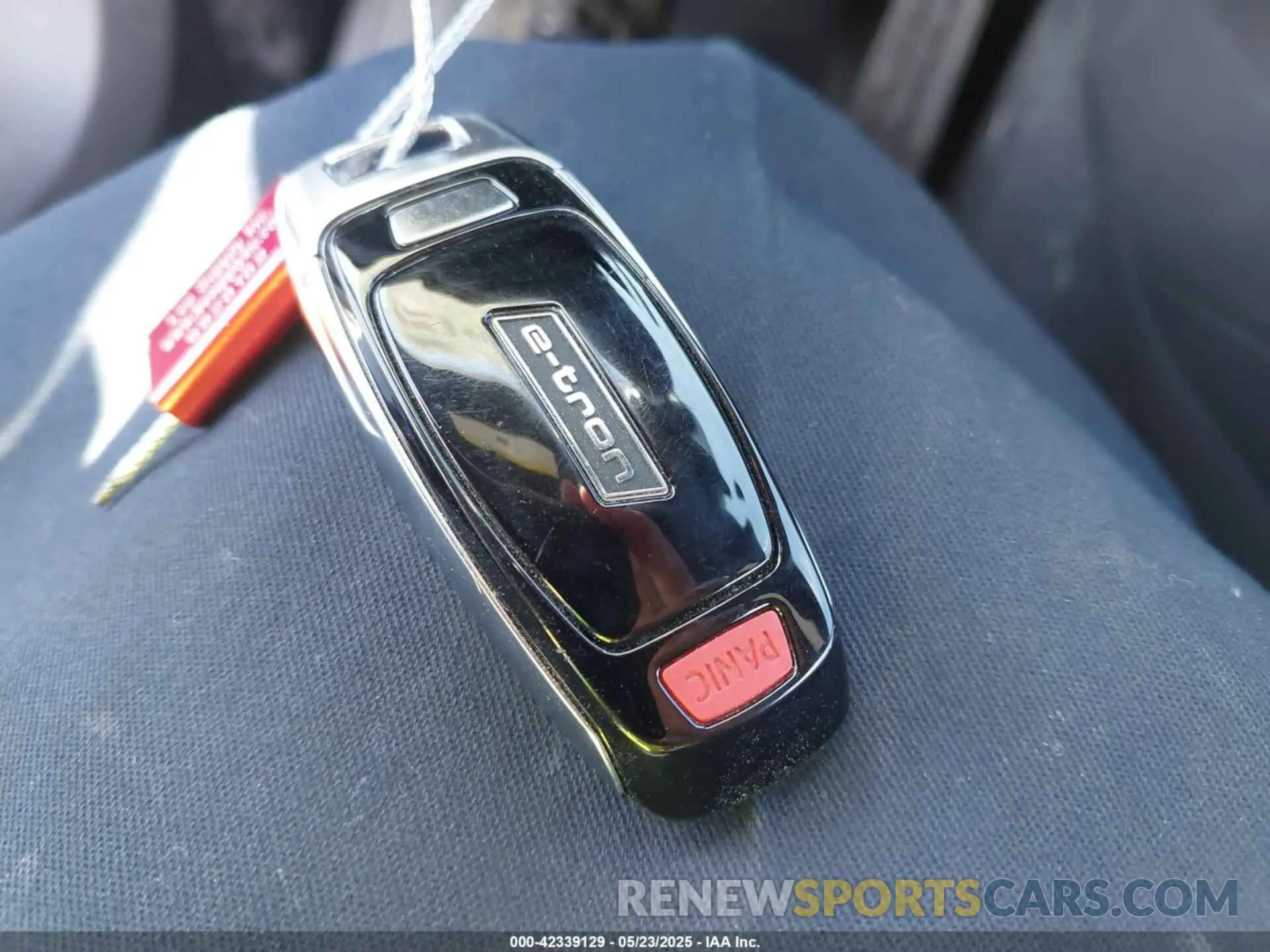 11 Photograph of a damaged car WAUFJBFW2R7000954 AUDI E-TRON GT 2024