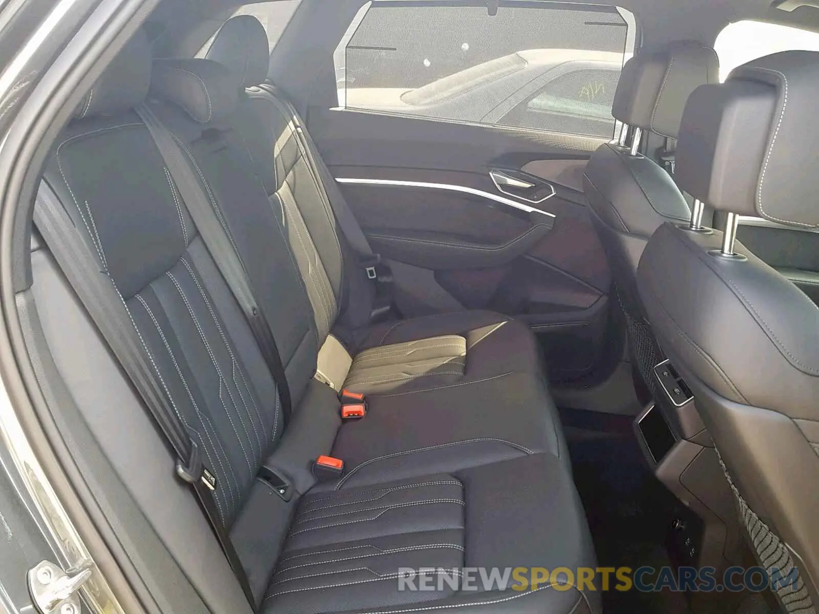 6 Photograph of a damaged car WA1VAAGE4KB006072 AUDI E-TRON PRE 2019