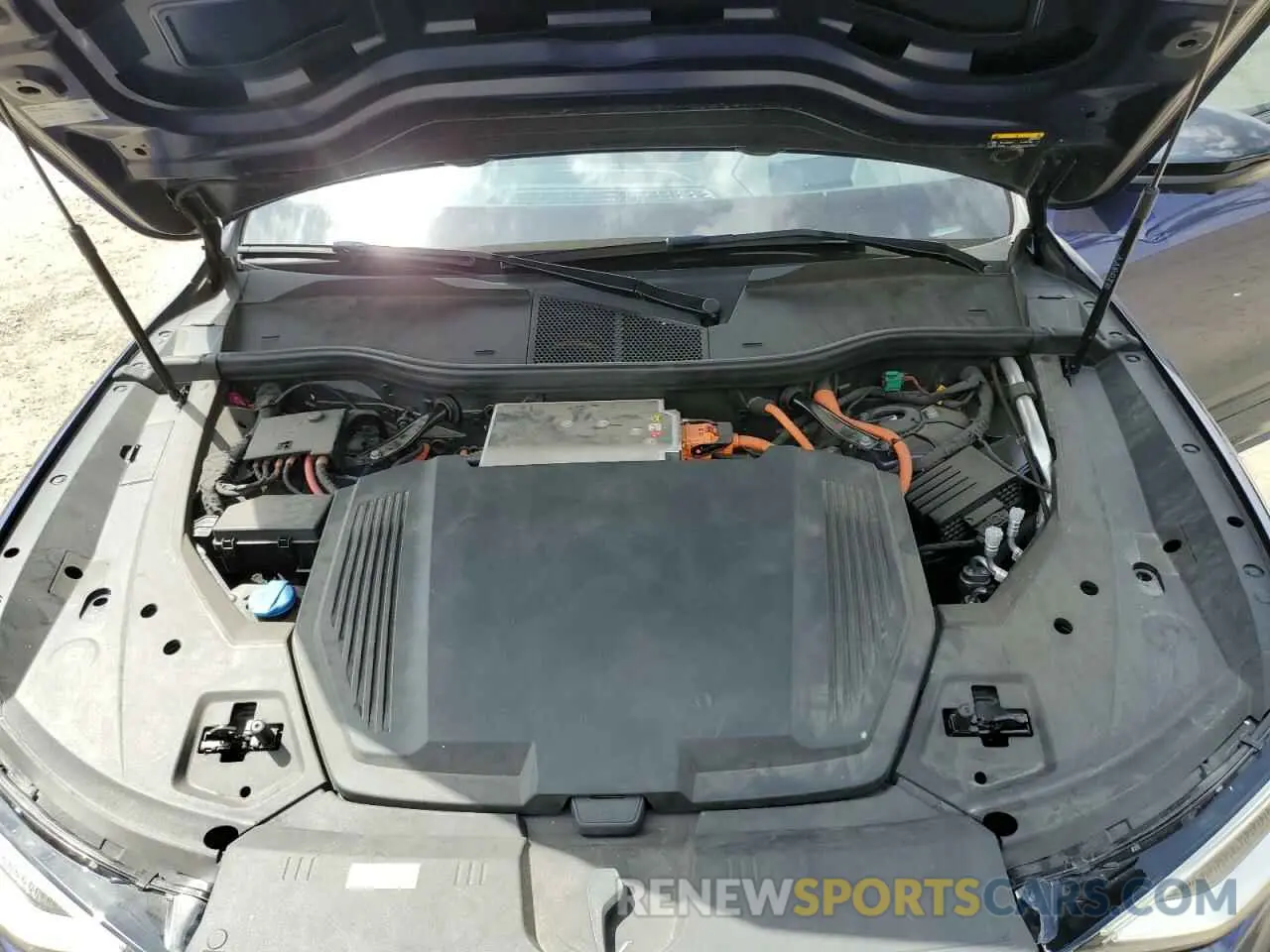 12 Photograph of a damaged car WA1VCBGE3NB009954 AUDI E-TRON S P 2022