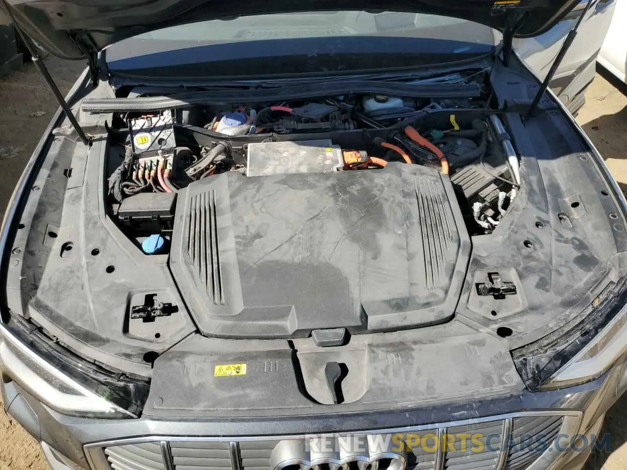 12 Photograph of a damaged car WA1VCBGE5NB039991 AUDI E-TRON S P 2022