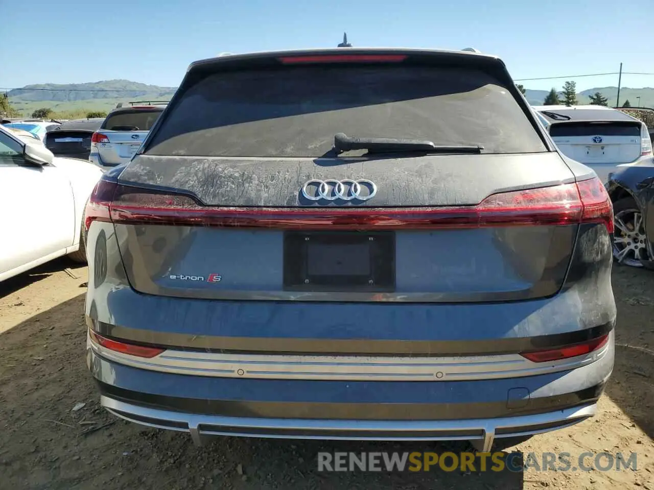 6 Photograph of a damaged car WA1VCBGE5NB039991 AUDI E-TRON S P 2022