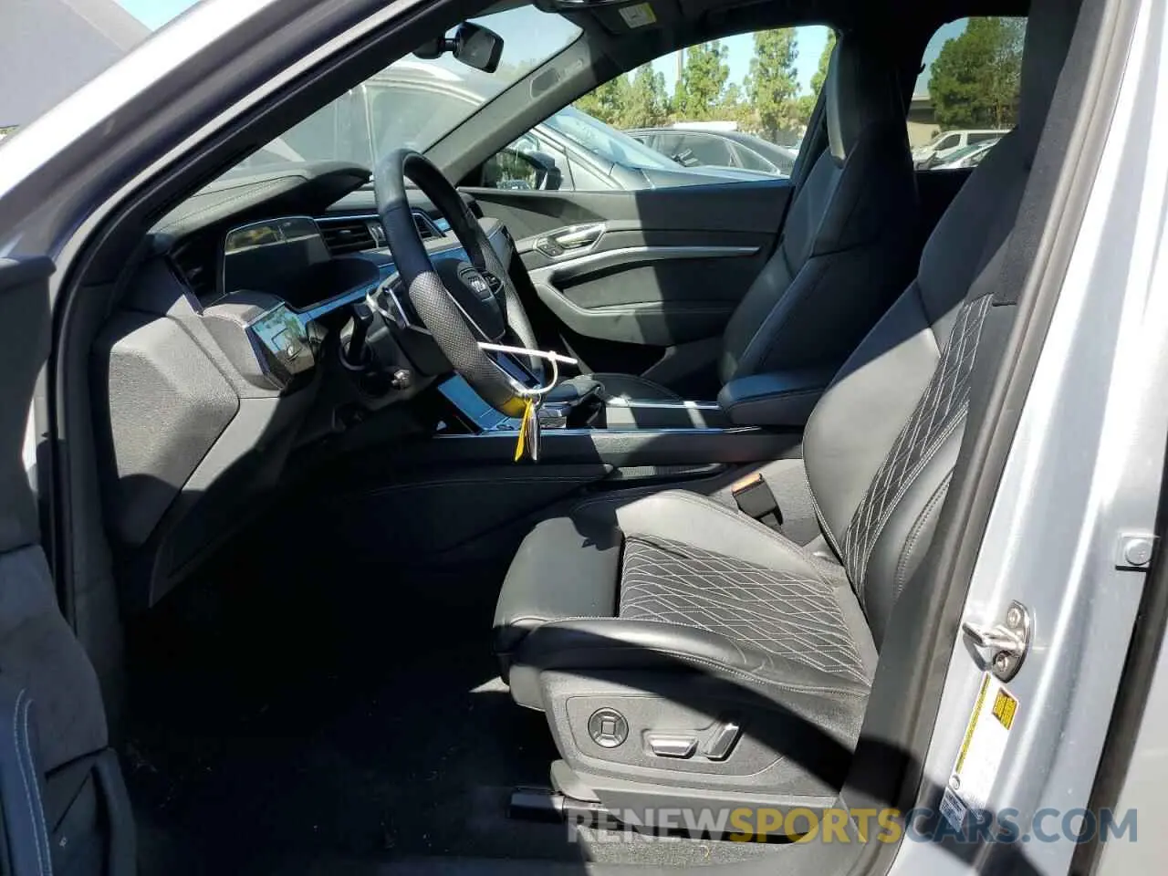 7 Photograph of a damaged car WA11CBGEXNB036762 AUDI E-TRON S S 2022