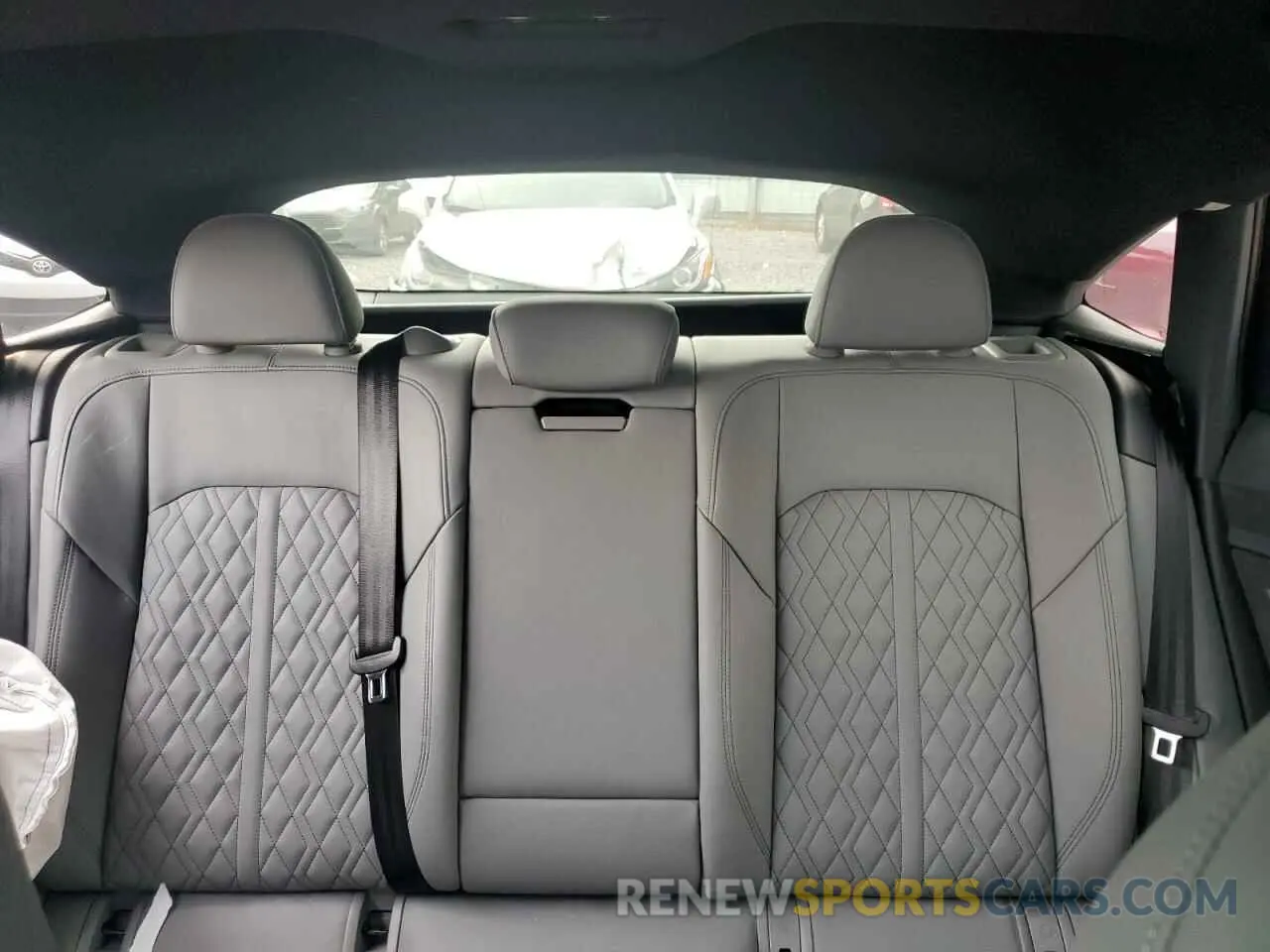 10 Photograph of a damaged car WA13CBGE7NB040728 AUDI E-TRON S S 2022