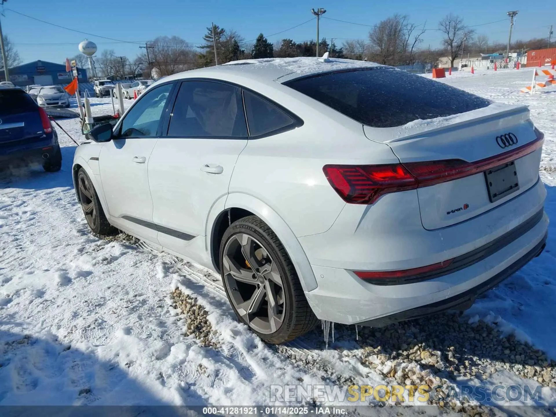 3 Photograph of a damaged car WA13CBGE4NB044350 AUDI E-TRON S SPORTBACK 2022