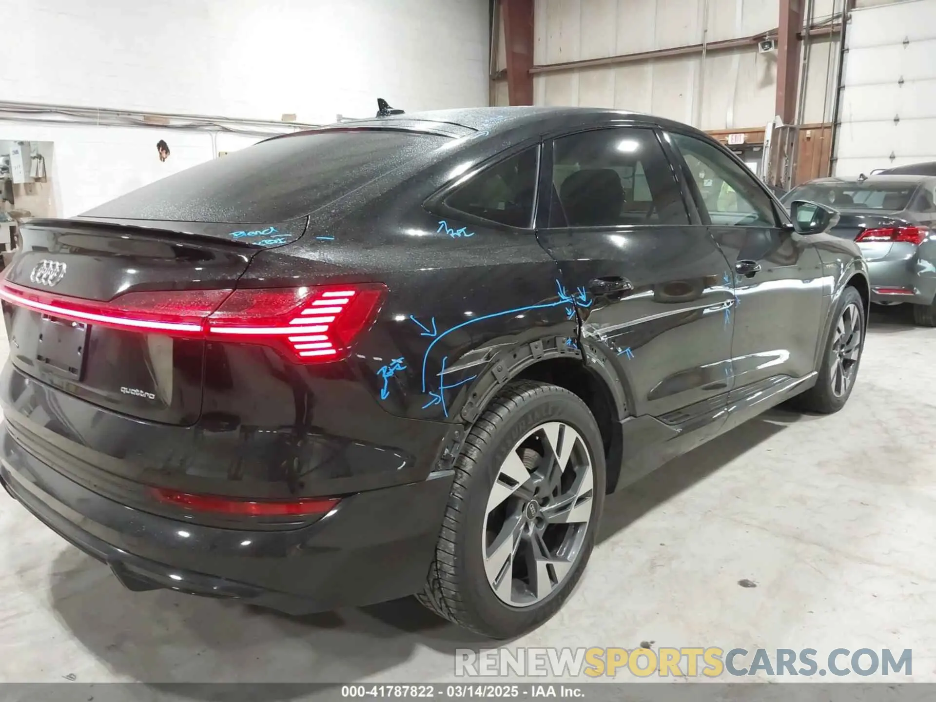 19 Photograph of a damaged car WA11AAGE7MB037141 AUDI E-TRON SPORTBACK 2021