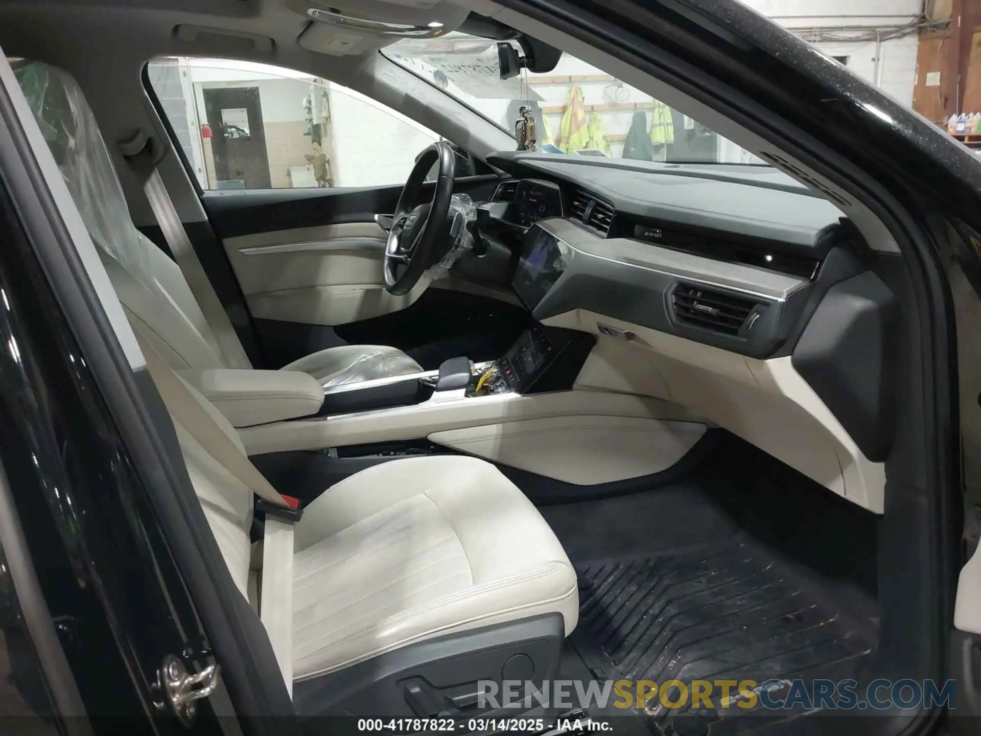5 Photograph of a damaged car WA11AAGE7MB037141 AUDI E-TRON SPORTBACK 2021