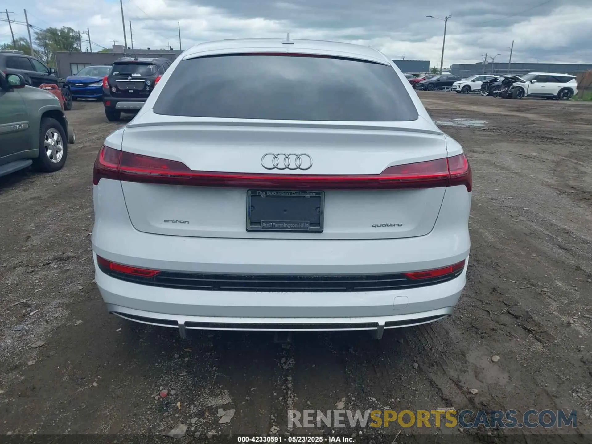 16 Photograph of a damaged car WA11AAGE9MB009888 AUDI E-TRON SPORTBACK 2021