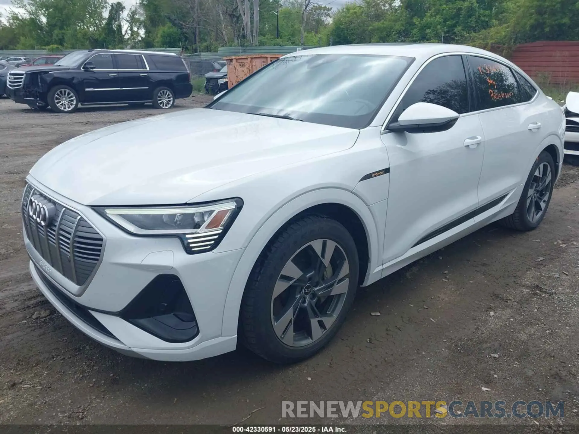 6 Photograph of a damaged car WA11AAGE9MB009888 AUDI E-TRON SPORTBACK 2021