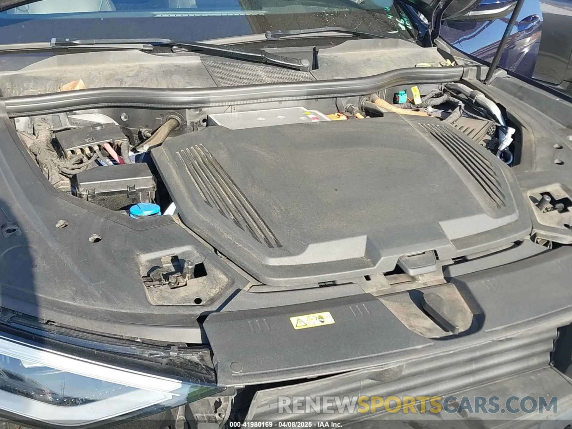 10 Photograph of a damaged car WA12ABGEXMB012339 AUDI E-TRON SPORTBACK 2021