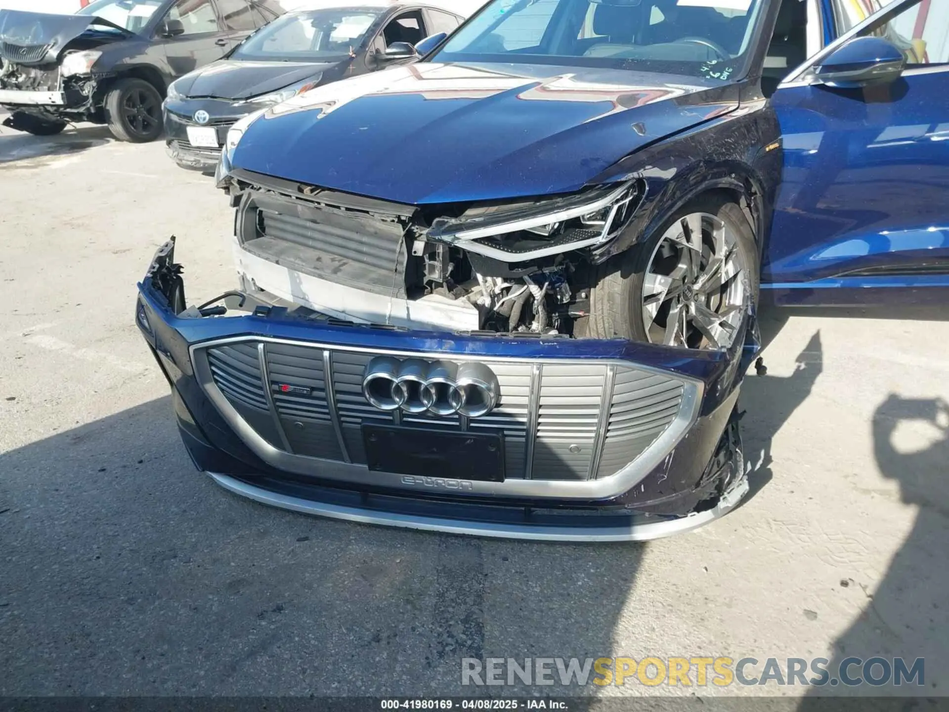 12 Photograph of a damaged car WA12ABGEXMB012339 AUDI E-TRON SPORTBACK 2021