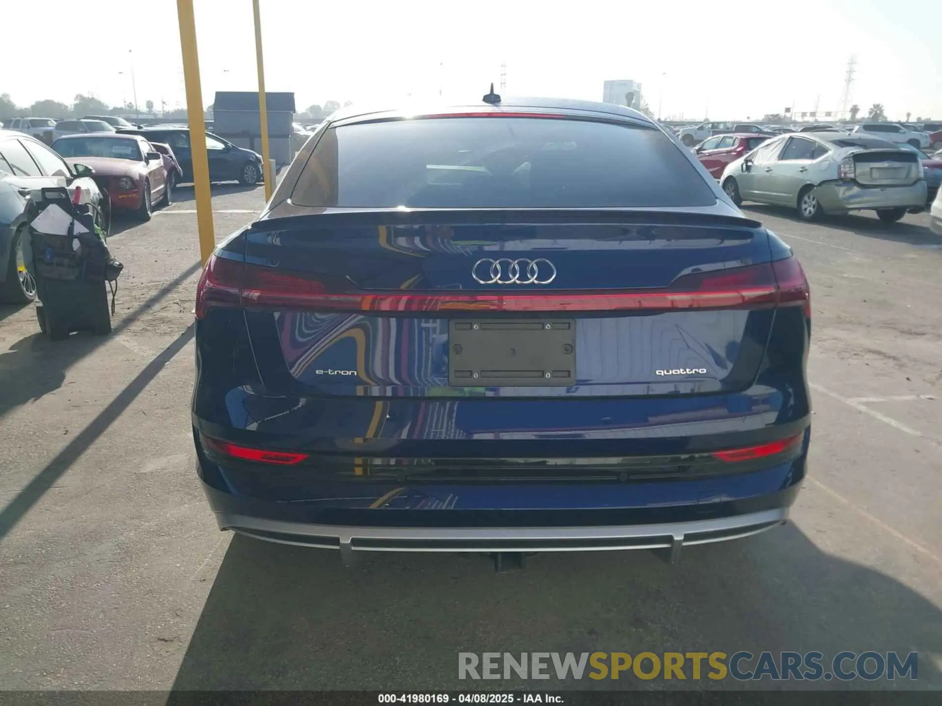 17 Photograph of a damaged car WA12ABGEXMB012339 AUDI E-TRON SPORTBACK 2021