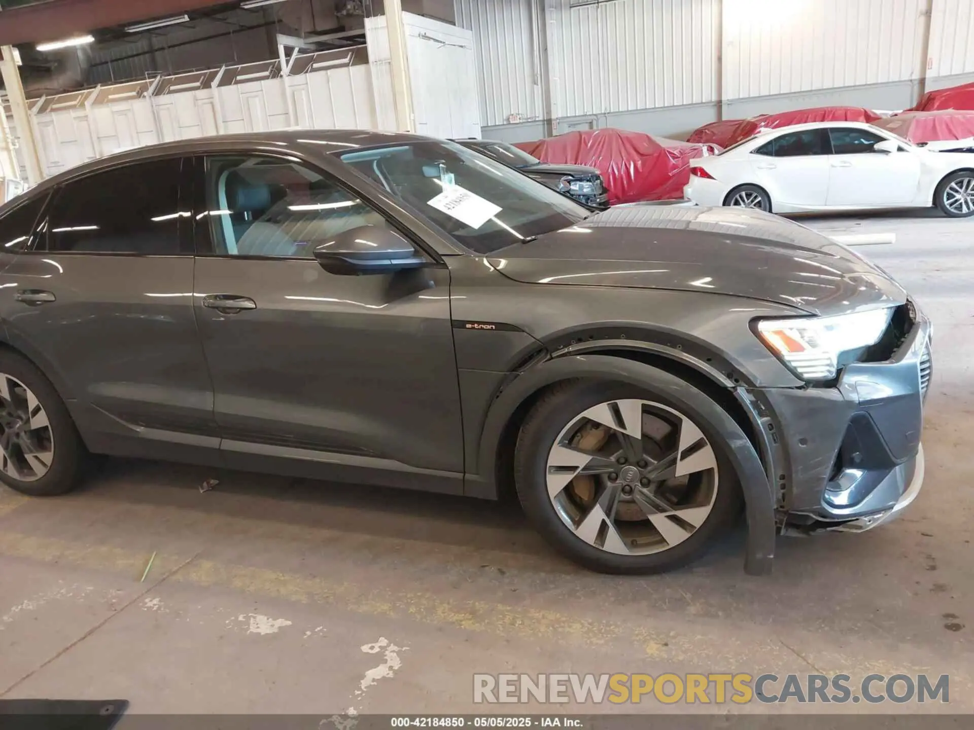 14 Photograph of a damaged car WA13ABGE9MB002521 AUDI E-TRON SPORTBACK 2021