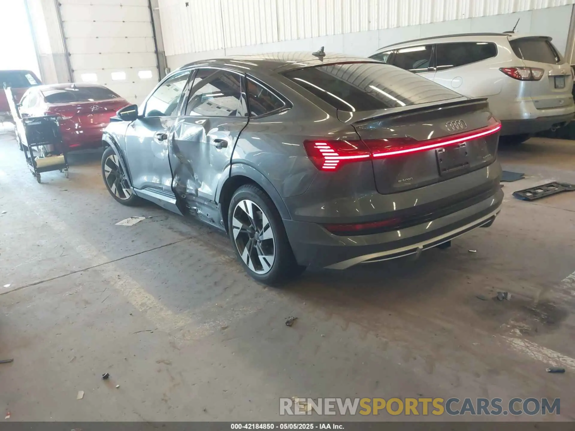 3 Photograph of a damaged car WA13ABGE9MB002521 AUDI E-TRON SPORTBACK 2021