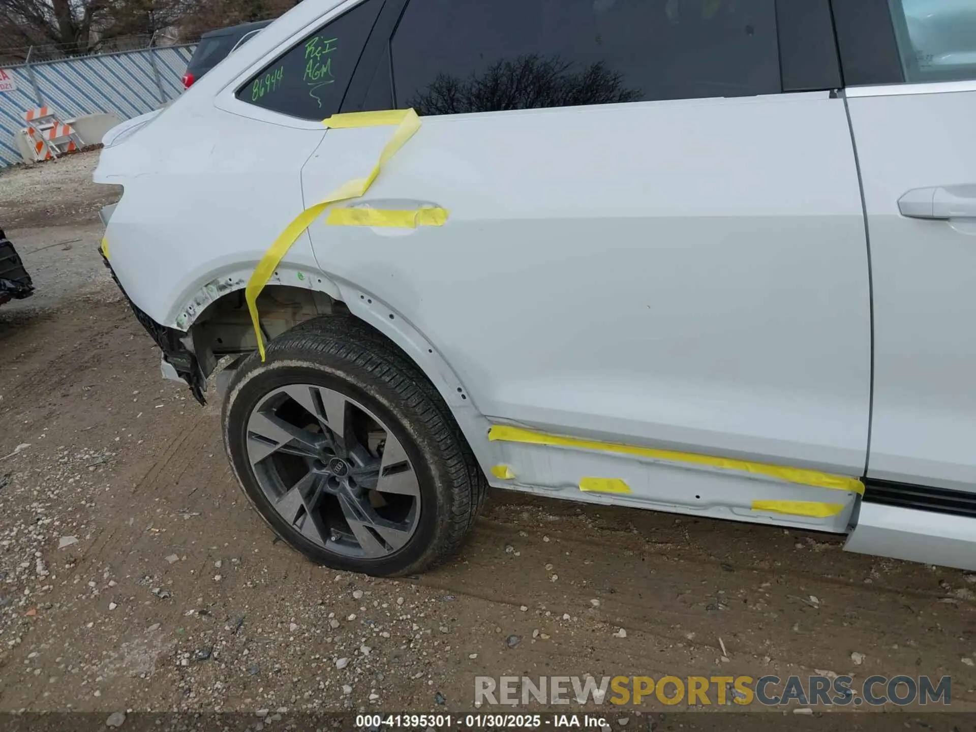 20 Photograph of a damaged car WA12AAGE3NB030824 AUDI E-TRON SPORTBACK 2022
