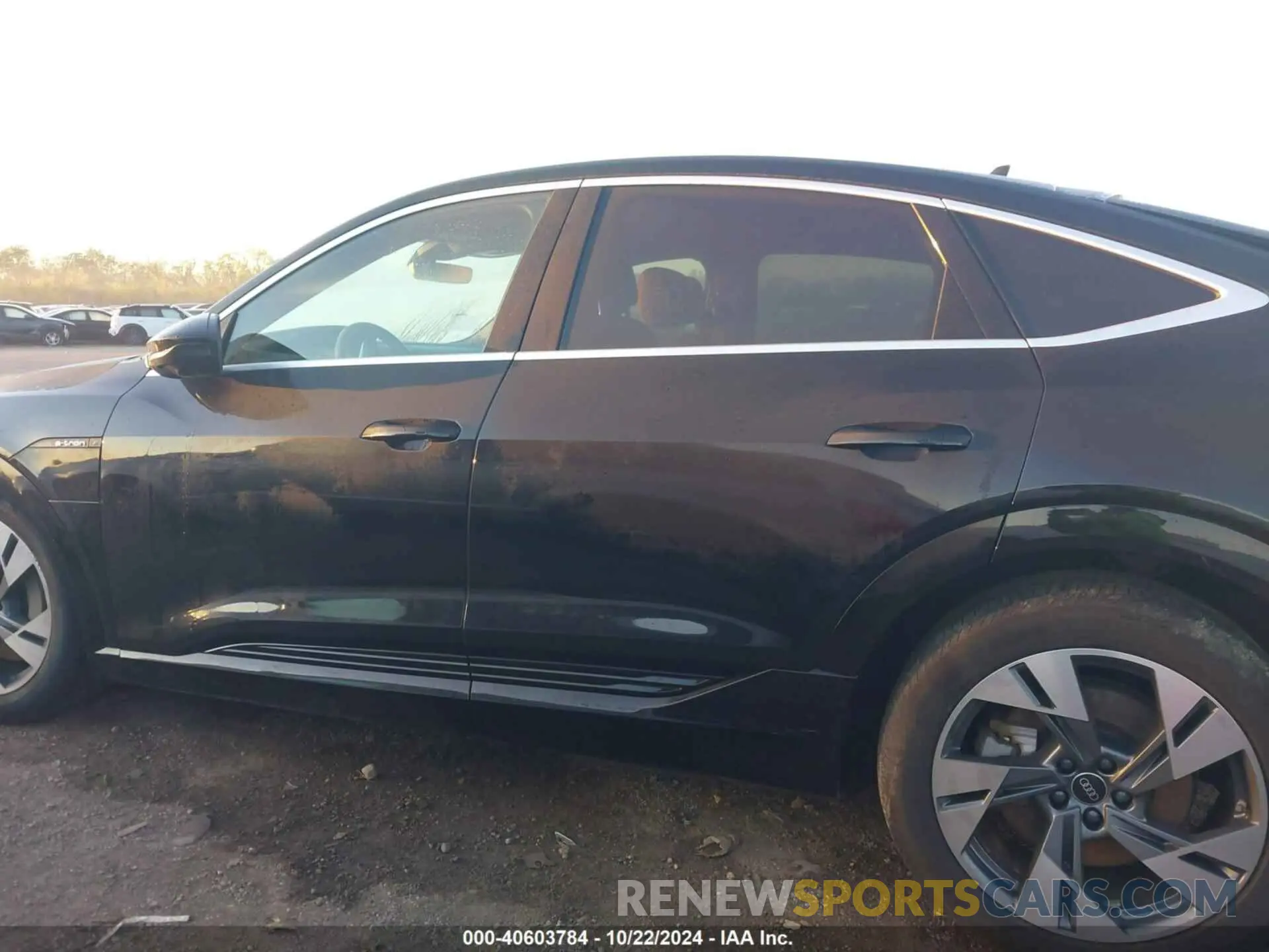 14 Photograph of a damaged car WA12AAGE5NB033921 AUDI E-TRON SPORTBACK 2022