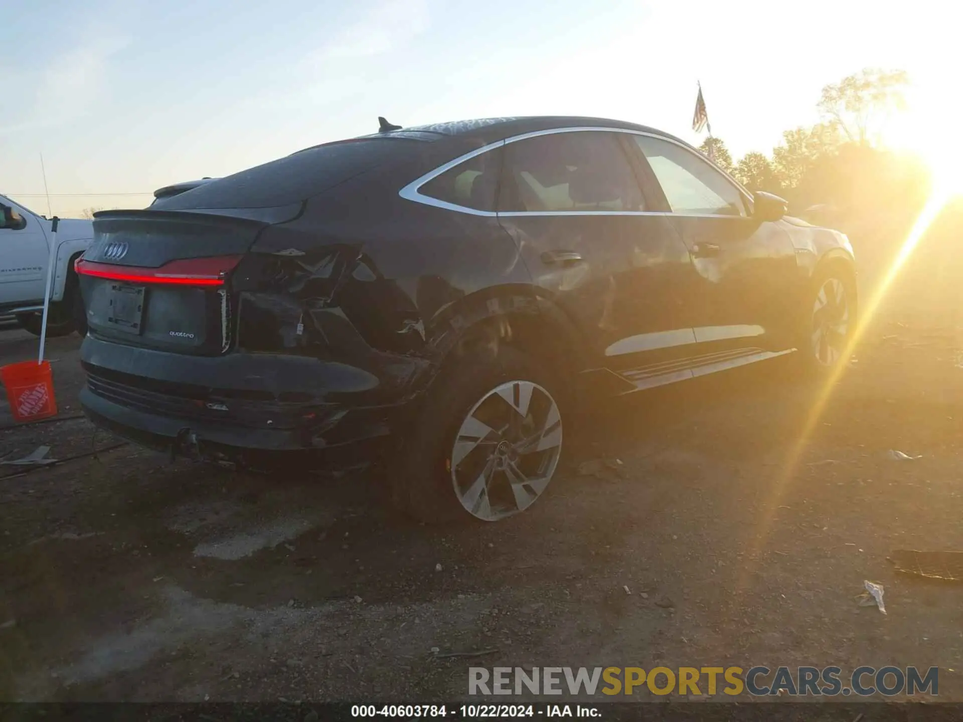 4 Photograph of a damaged car WA12AAGE5NB033921 AUDI E-TRON SPORTBACK 2022