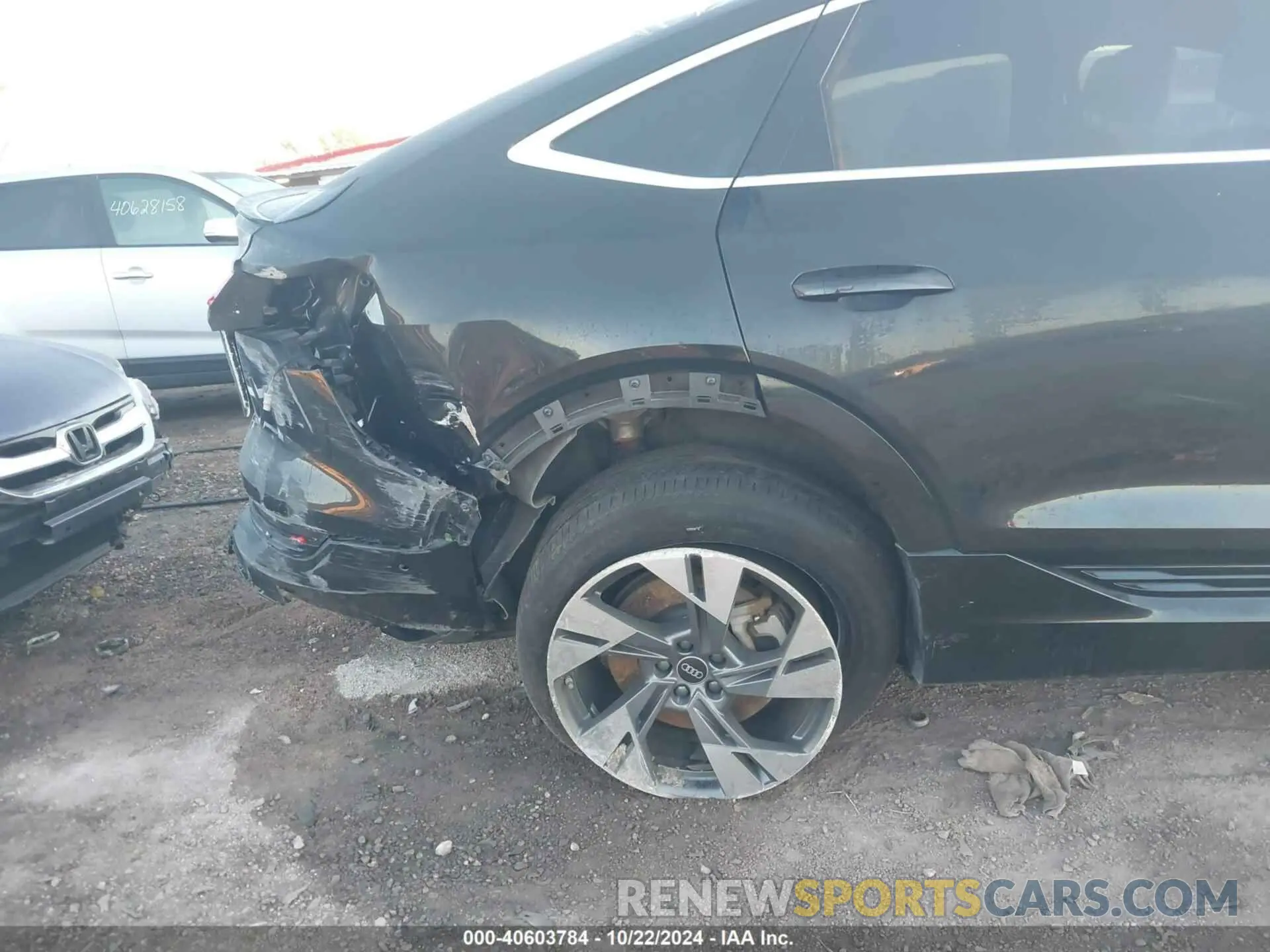 6 Photograph of a damaged car WA12AAGE5NB033921 AUDI E-TRON SPORTBACK 2022