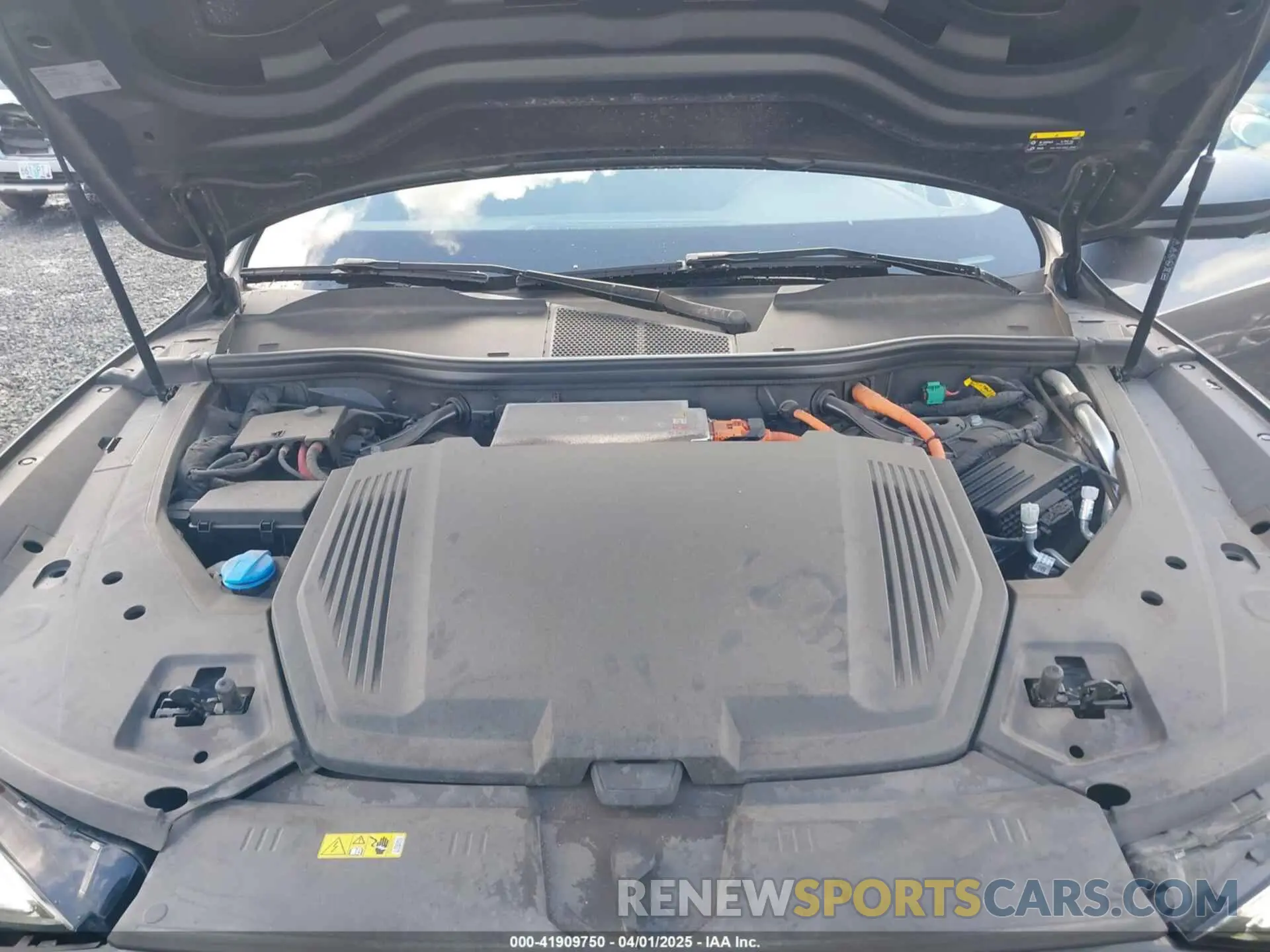 10 Photograph of a damaged car WA12AAGEXNB041738 AUDI E-TRON SPORTBACK 2022