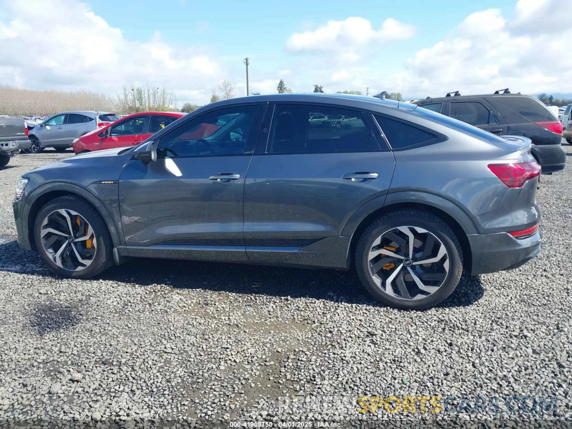 14 Photograph of a damaged car WA12AAGEXNB041738 AUDI E-TRON SPORTBACK 2022