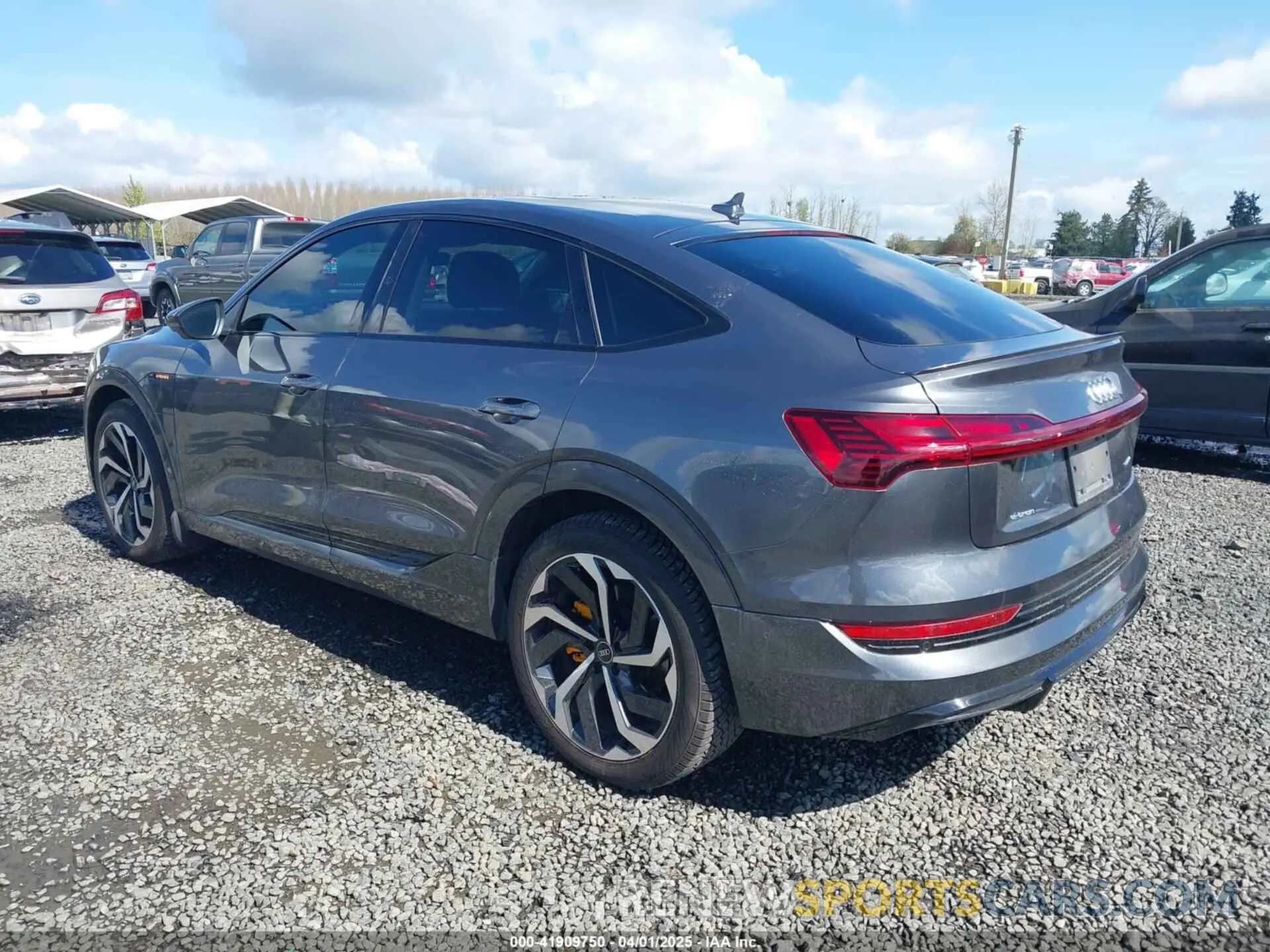 3 Photograph of a damaged car WA12AAGEXNB041738 AUDI E-TRON SPORTBACK 2022