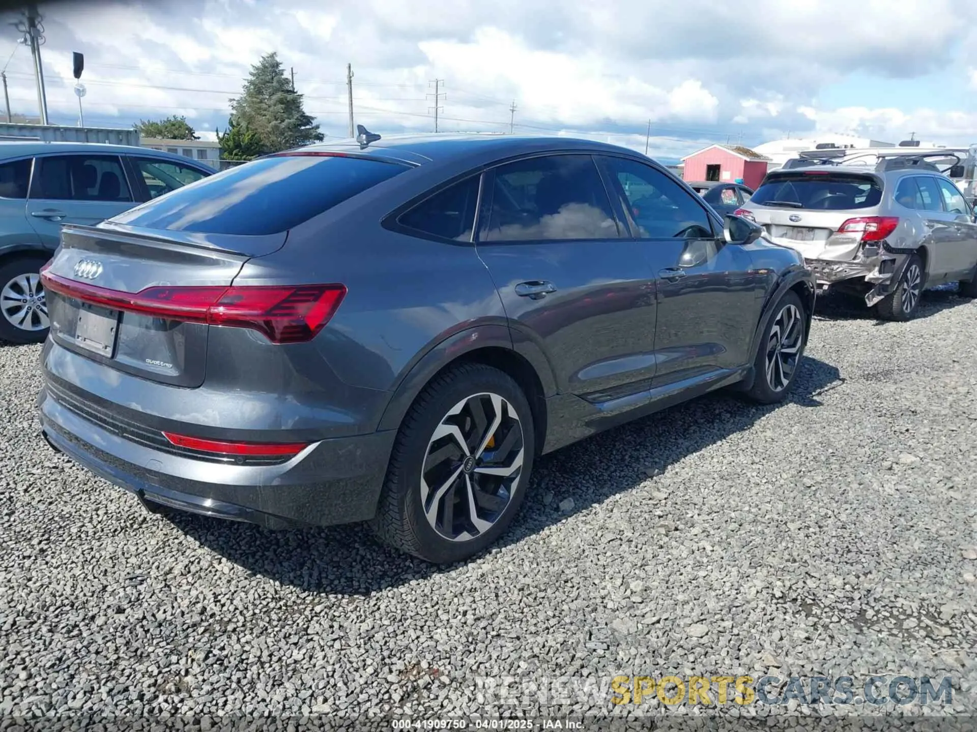 4 Photograph of a damaged car WA12AAGEXNB041738 AUDI E-TRON SPORTBACK 2022