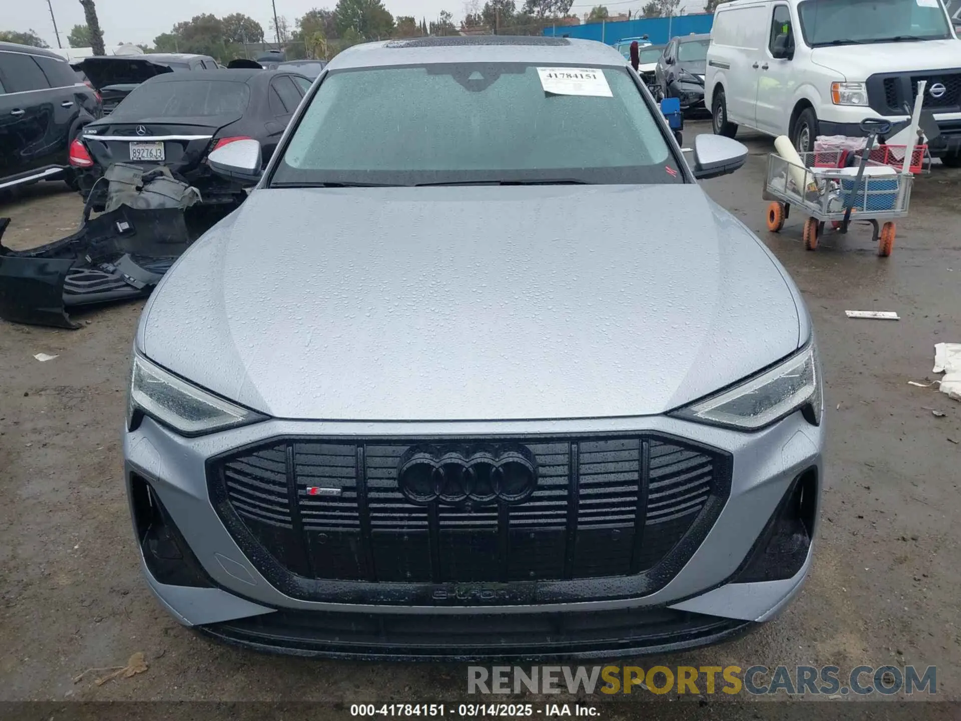 12 Photograph of a damaged car WA13AAGE0NB036424 AUDI E-TRON SPORTBACK 2022
