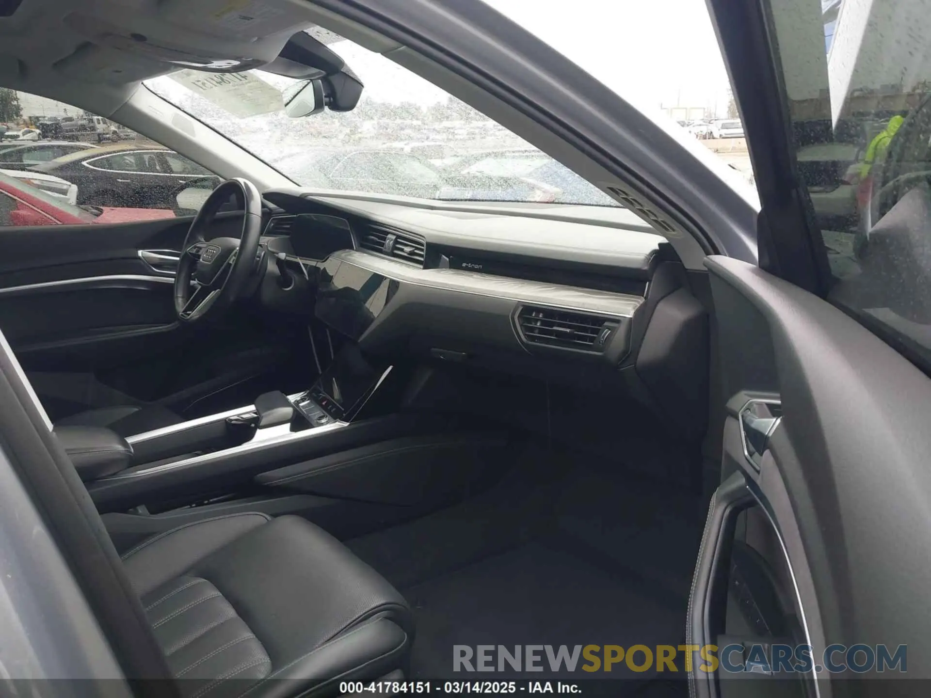 5 Photograph of a damaged car WA13AAGE0NB036424 AUDI E-TRON SPORTBACK 2022